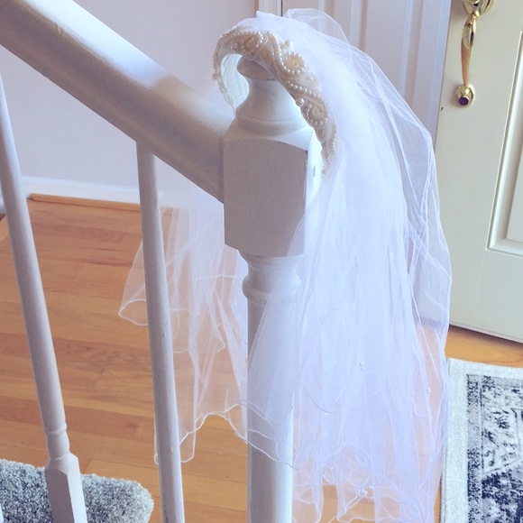 Bridal Veil Headband Pearl and sequin with Blusher - Picture 2 of 7